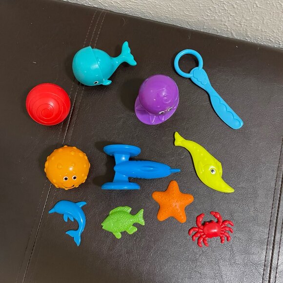 Hasbro Play-Doh Ocean Tools with Sea Animal Extras - Picture 3 of 6